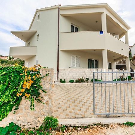 Apartments Rogulj ロゴズニッツァ エクステリア 写真