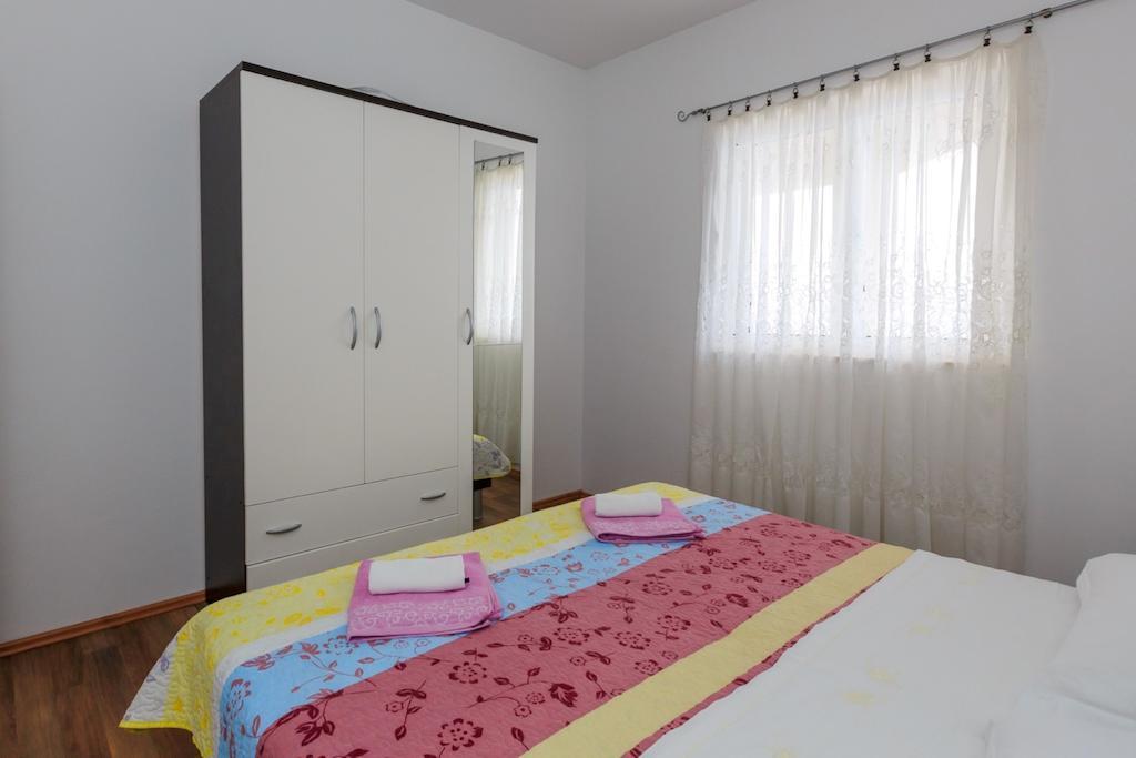Apartments Rogulj ロゴズニッツァ 部屋 写真