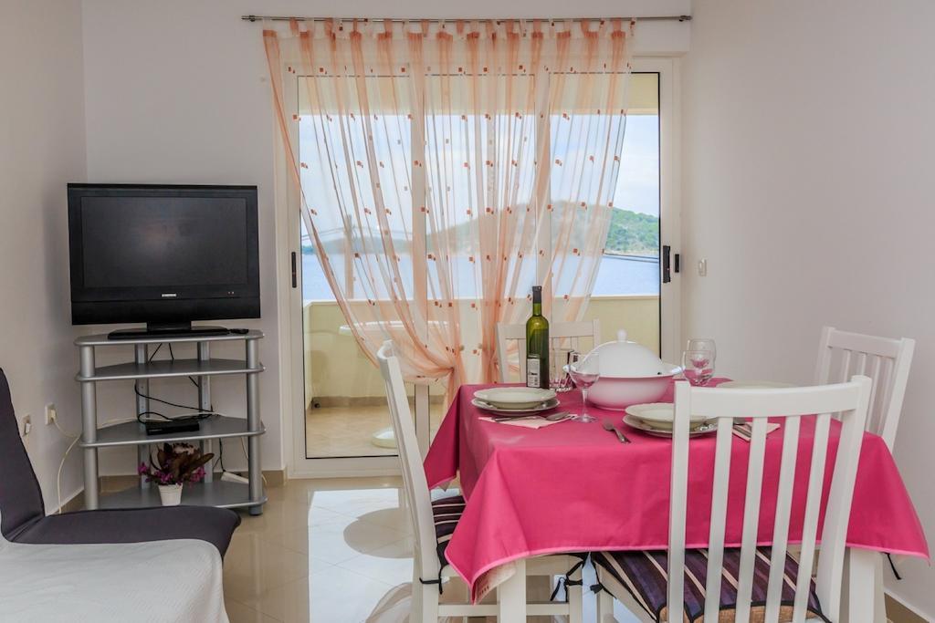 Apartments Rogulj ロゴズニッツァ 部屋 写真