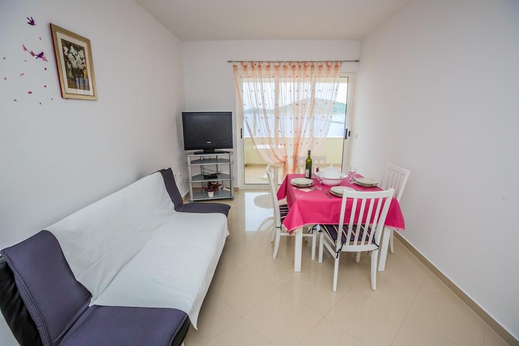 Apartments Rogulj ロゴズニッツァ 部屋 写真