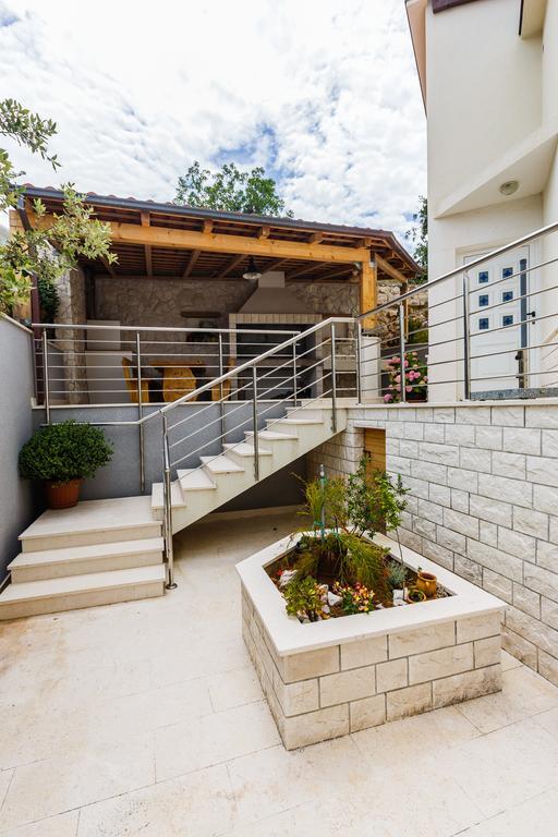 Apartments Rogulj ロゴズニッツァ エクステリア 写真